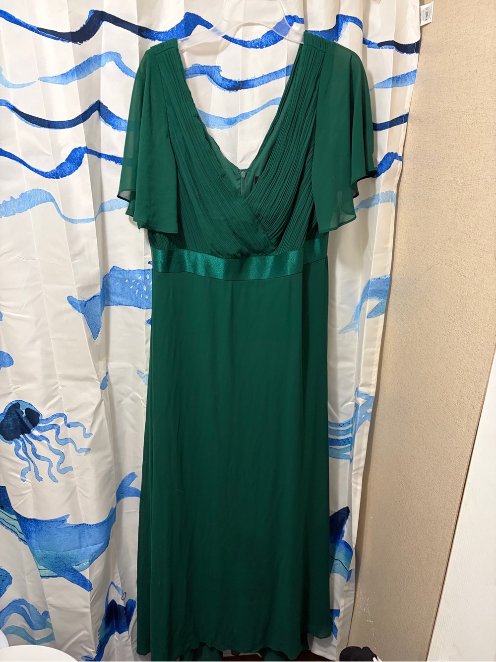 Plus-Size Emerald Green Bridesmaid Dress